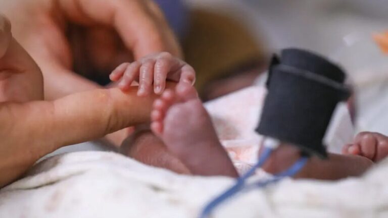 estudo-mostra-que-adolescentes-driblam-consentimento-dos-pais-com-aborto-por-telemedicina