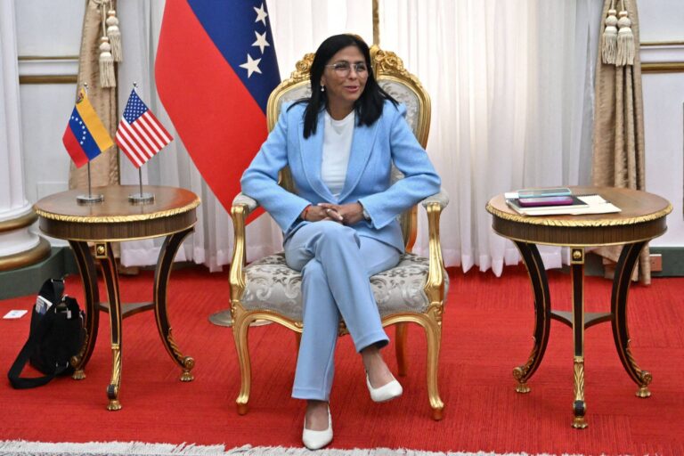 Delcy tenta chegar à Casa Branca de Donald Trump delcy-tenta-chegar-a-casa-branca-de-donald-trump