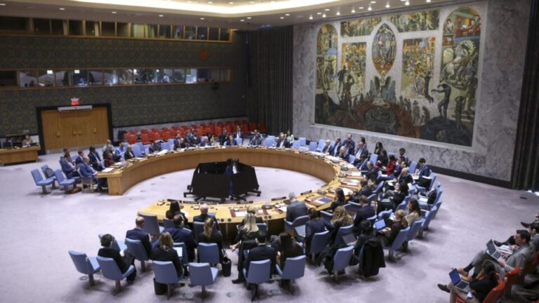 china-e-russia-vetam-resolucao-da-onu-para-coordenar-escoltas-navais-no-estreito-de-ormuz