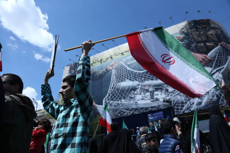 iranianos-veem-cessar-fogo-com-otimismo-cauteloso,-e-israelenses-se-dividem