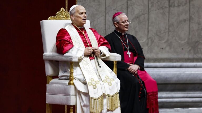 em-vigilia-de-oracao-pela-paz,-leao-xiv-fala-em-romper-a-cadeia-demoniaca-do-mal