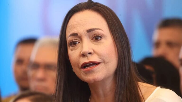 oposicao-fala-em-ausencia-de-poder-e-pede-convocacao-de-eleicoes-imediatas-na-venezuela