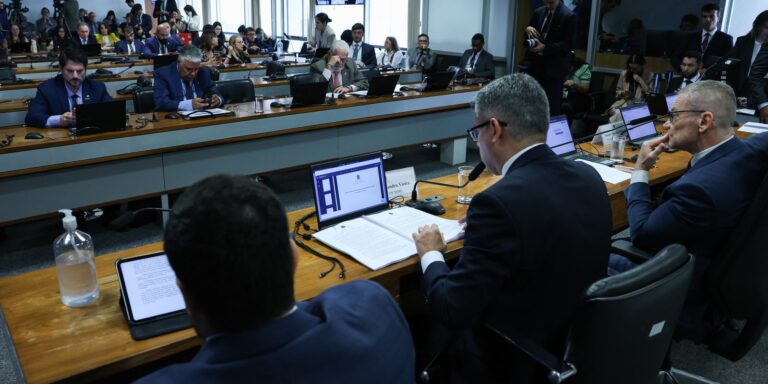 Ministros do STF alegam abuso de autoridade na CPI do Crime Organizado ministros-do-stf-alegam-abuso-de-autoridade-na-cpi-do-crime-organizado