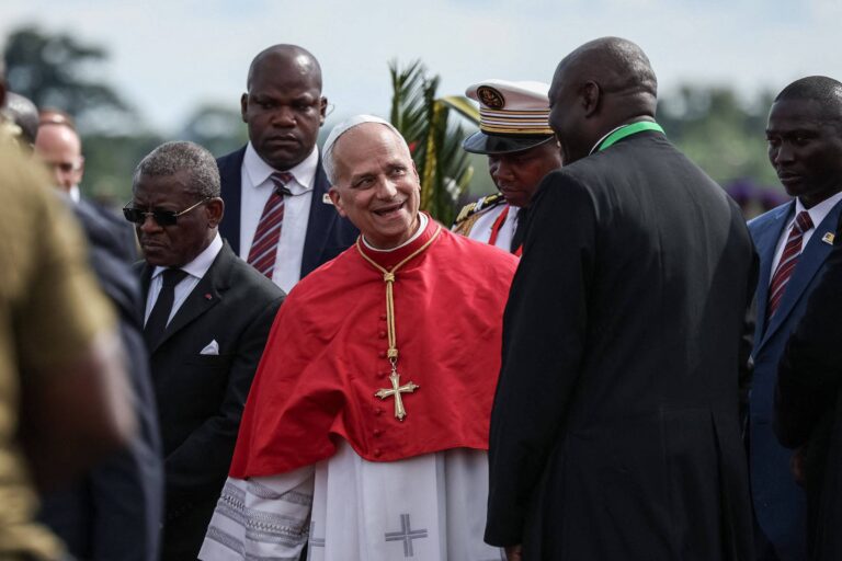 Mundo precisa de uma mensagem de paz, diz papa após novo ataque de Trump mundo-precisa-de-uma-mensagem-de-paz,-diz-papa-apos-novo-ataque-de-trump
