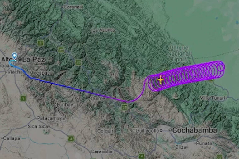 aviao-faz-mais-de-20-circulos-em-possivel-‘voo-fantasma’-antes-de-cair-na-bolivia;-veja-video