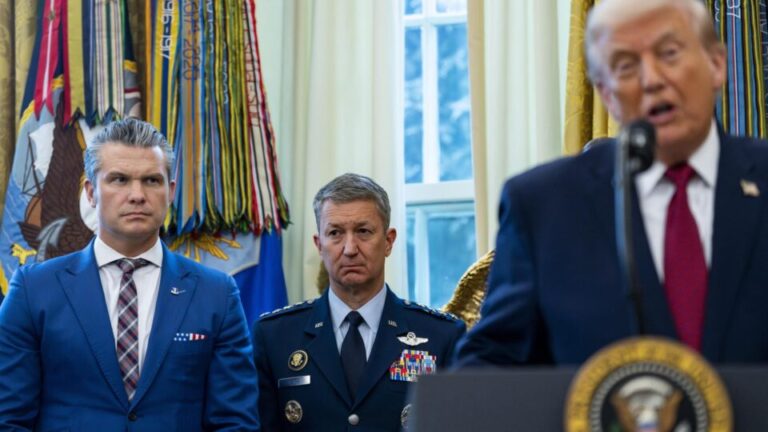 general-adverte-que-eua-perseguirao-embarcacoes-que-fornecem-apoio-material-ao-ira