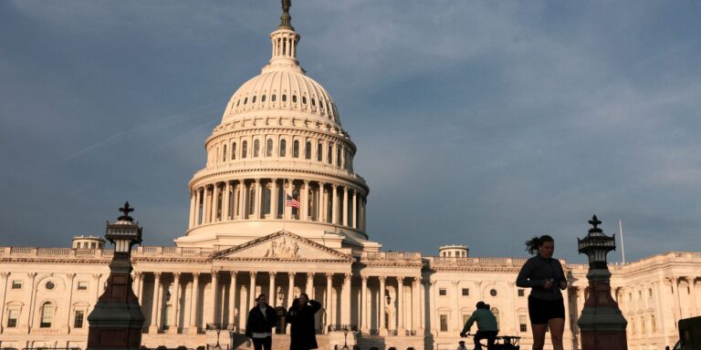 Prazo da guerra de Trump sem aval do Congresso termina em 1º de maio prazo-da-guerra-de-trump-sem-aval-do-congresso-termina-em-1o-de-maio