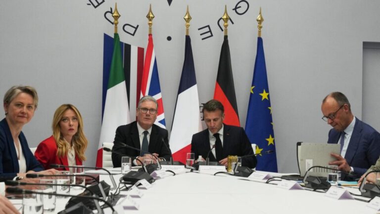 lideres-europeus-anunciam-missao-para-manter-o-estreito-de-ormuz-aberto