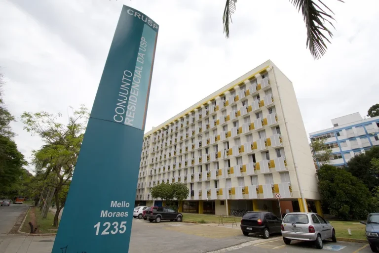 greve-na-usp-tem-como-objetivo-reduzir-as-desigualdades,-afirma-diretora-do-dce-livre