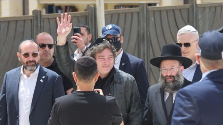 Apesar da guerra com o Irã, Milei chega a Israel para consolidar aliança apesar-da-guerra-com-o-ira,-milei-chega-a-israel-para-consolidar-alianca