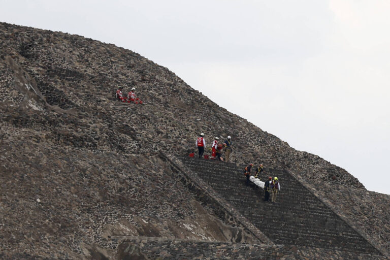brasileira-de-13-anos-e-baleada-na-perna-em-ataque-nas-piramides-de-teotihuacan,-no-mexico
