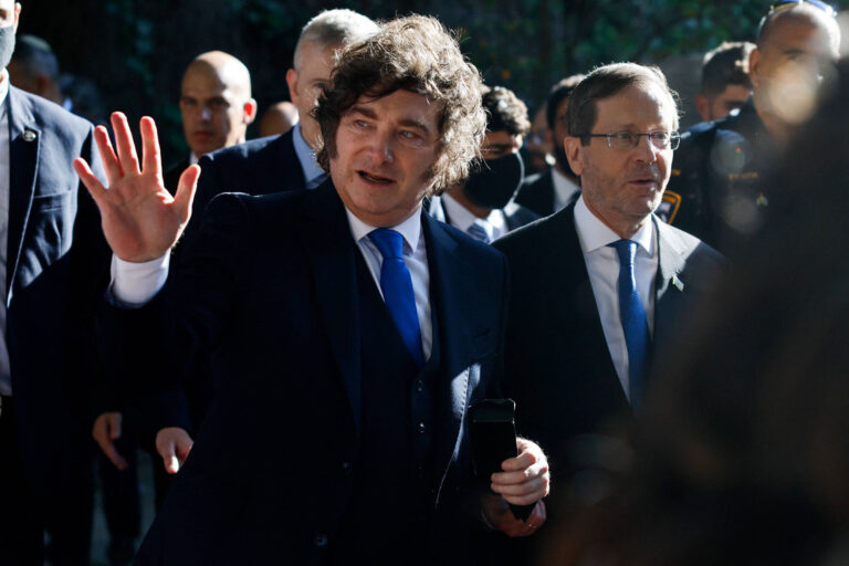 milei-envia-ao-senado-reforma-eleitoral-que-acaba-com-primarias-e-institui-ficha-limpa