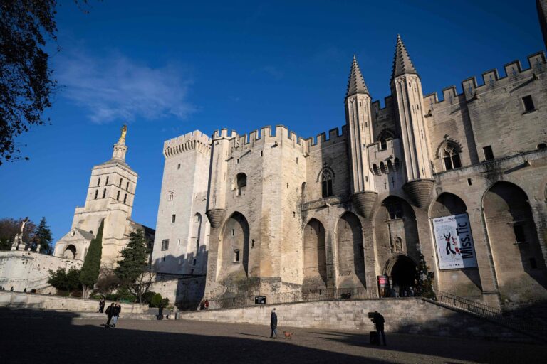 O que foi o papado de Avignon, exílio do papa lembrado após tensão entre Donald Trump e Leão 14 o-que-foi-o-papado-de-avignon,-exilio-do-papa-lembrado-apos-tensao-entre-donald-trump-e-leao-14