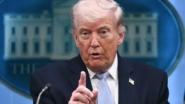 Política De Imigração De Trump Vira Fardo Político Antes De Eleição, Aponta Pesquisa politica-de-imigracao-de-trump-vira-fardo-politico-antes-de-eleicao,-aponta-pesquisa