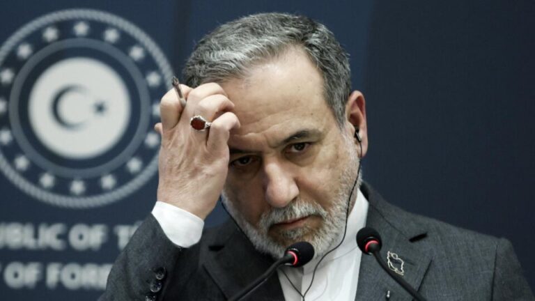 ira-envia-representantes-ao-paquistao-para-negociar-com-os-eua