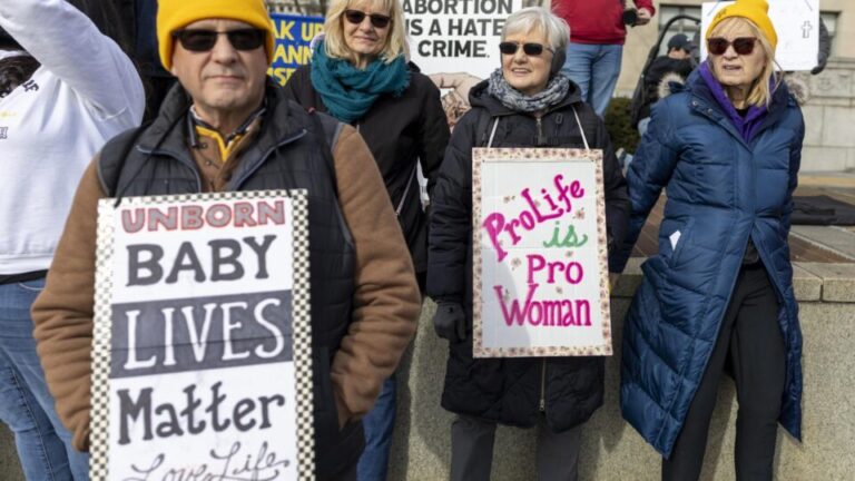 quem-pediu-ao-senado-dos-eua-a-extensao-do-corte-de-verbas-ao-aborto?