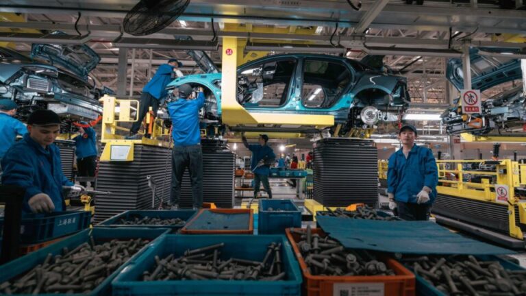 Deputados pedem que Trump proíba montadoras da China de fabricar carros nos EUA deputados-pedem-que-trump-proiba-montadoras-da-china-de-fabricar-carros-nos-eua