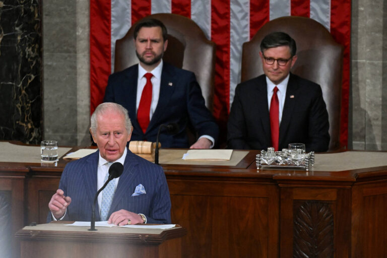 No Congresso dos EUA, rei Charles discursa sobre incertezas com guerras e cita ataque a Trump no-congresso-dos-eua,-rei-charles-discursa-sobre-incertezas-com-guerras-e-cita-ataque-a-trump