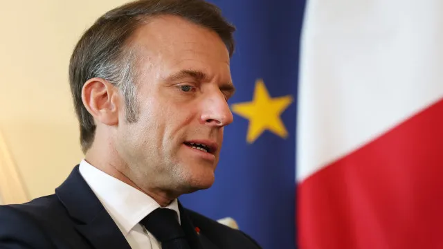 Macron Alfineta Rei Charles: ‘EUA Falariam Francês? Seria Chique!’ macron-alfineta-rei-charles:-‘eua-falariam-frances?-seria-chique!’