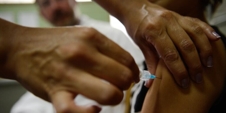 Unicef destaca aumento da cobertura vacinal contra o HPV no Brasil unicef-destaca-aumento-da-cobertura-vacinal-contra-o-hpv-no-brasil