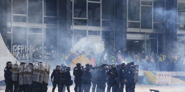 supremo-chega-a-1,4-mil-condenados-pelos-atos-golpistas