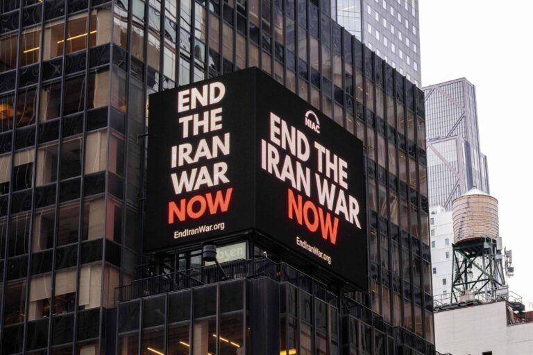 prazo-acaba,-e-trump-indica-que-continuara-com-guerra-contra-ira-sem-aval-do-congresso
