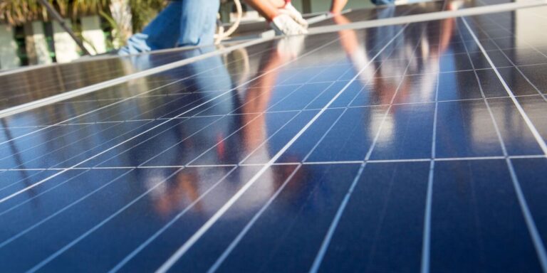 Energia solar supera R$ 300 bilhões em investimentos energia-solar-supera-r$-300-bilhoes-em-investimentos