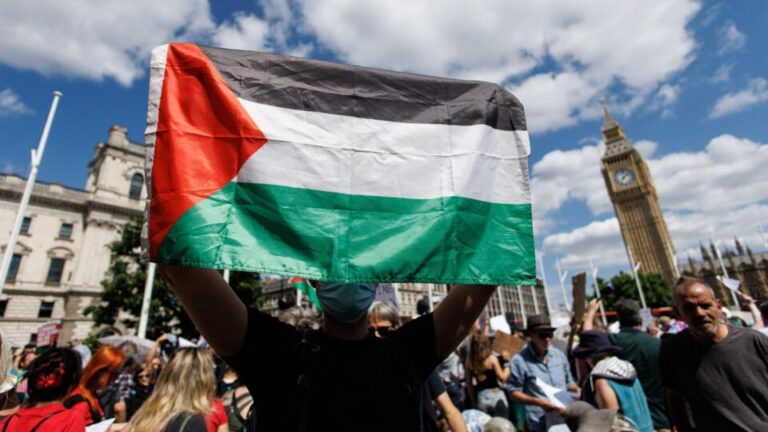 justica-do-reino-unido-condena-ativistas-pro-palestina-por-ataque-violento-a-empresa-israelense