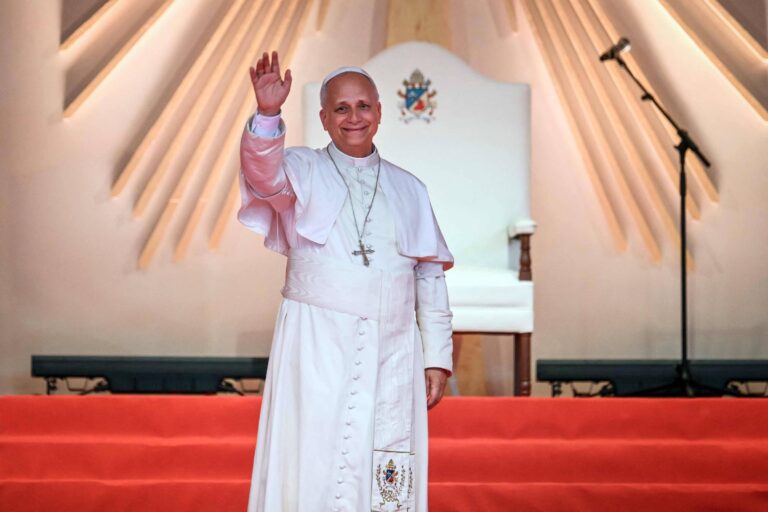 Vaticano publica documento sobre inclusão de LGBTQIA+ e com críticas à ‘cura gay’ vaticano-publica-documento-sobre-inclusao-de-lgbtqia+-e-com-criticas-a-‘cura-gay’