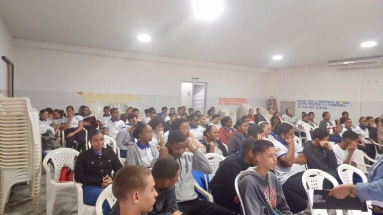 rota-literaria-chega-nas-escolas-da-rede-municipal-de-valenca