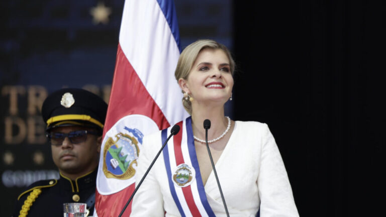 Nova presidente da Costa Rica anuncia construção de megaprisão ao estilo Bukele nova-presidente-da-costa-rica-anuncia-construcao-de-megaprisao-ao-estilo-bukele