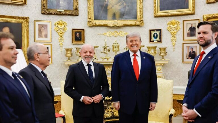 washington-viu-o-que-muita-gente-no-brasil-ainda-finge-nao-enxergar:-lula-voltou-gigante