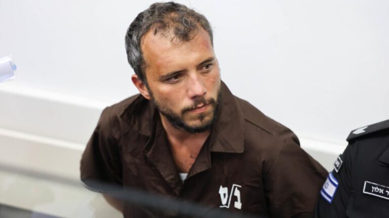 Ativista brasileiro Thiago Ávila voltará ao Brasil após ser deportado por Israel ativista-brasileiro-thiago-avila-voltara-ao-brasil-apos-ser-deportado-por-israel