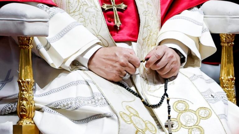 papa-alerta:-negacao-da-verdade-objetiva-ameaca-religiao-e-ciencia