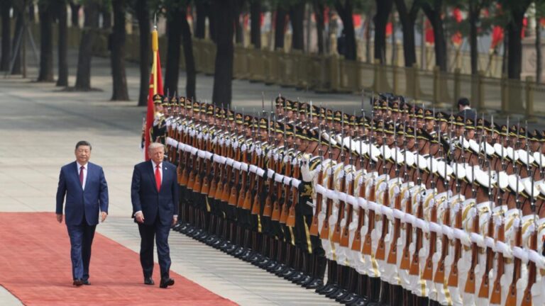 trump-e-recebido-por-xi-em-pequim-para-cupula-sobre-relacoes-entre-eua-e-china