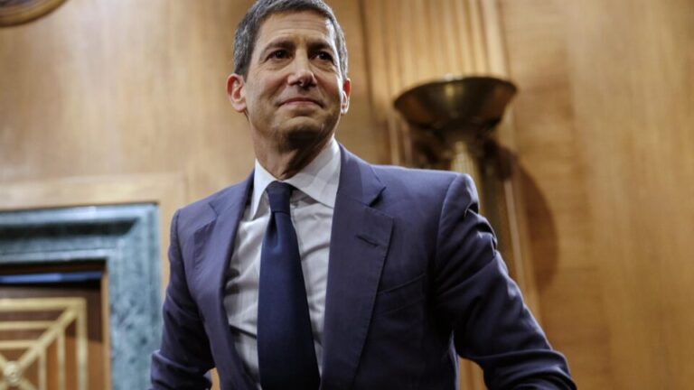 Senado dos EUA aprova Kevin Warsh, indicado de Trump, como novo presidente do Fed senado-dos-eua-aprova-kevin-warsh,-indicado-de-trump,-como-novo-presidente-do-fed