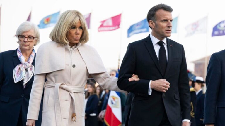 Tapa da esposa em Macron foi motivado por mensagem de atriz, diz jornalista tapa-da-esposa-em-macron-foi-motivado-por-mensagem-de-atriz,-diz-jornalista