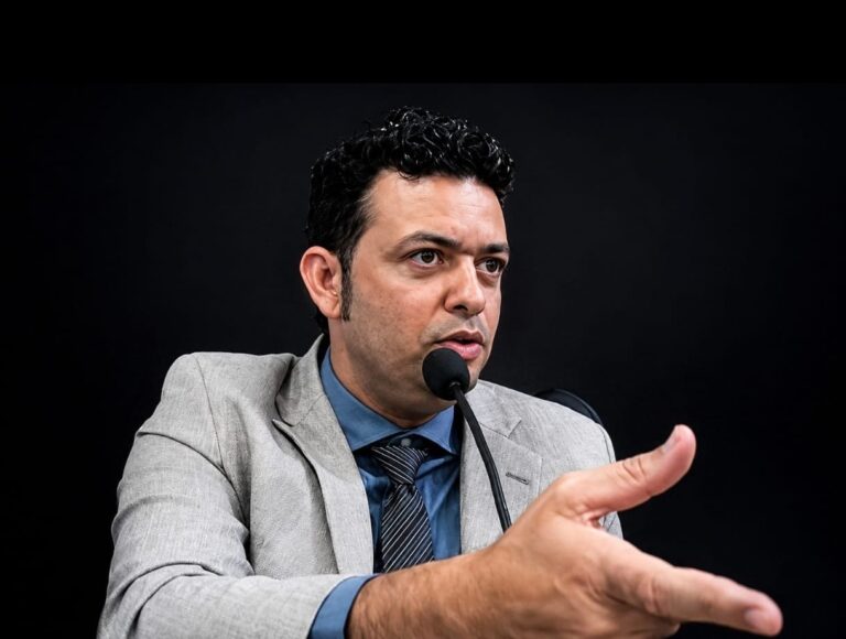 diro-usa-exemplo-de-esgoto-estourado-em-casa-de-moradora-para-defender-taxa-do-saae