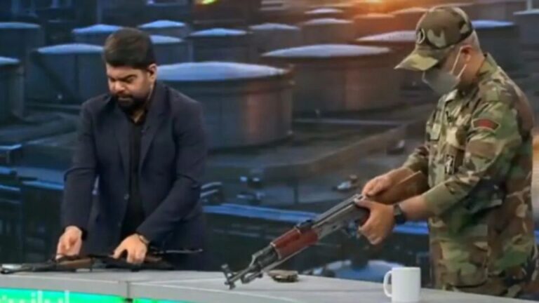 tv-iraniana-ensina-espectadores-a-usar-fuzis
