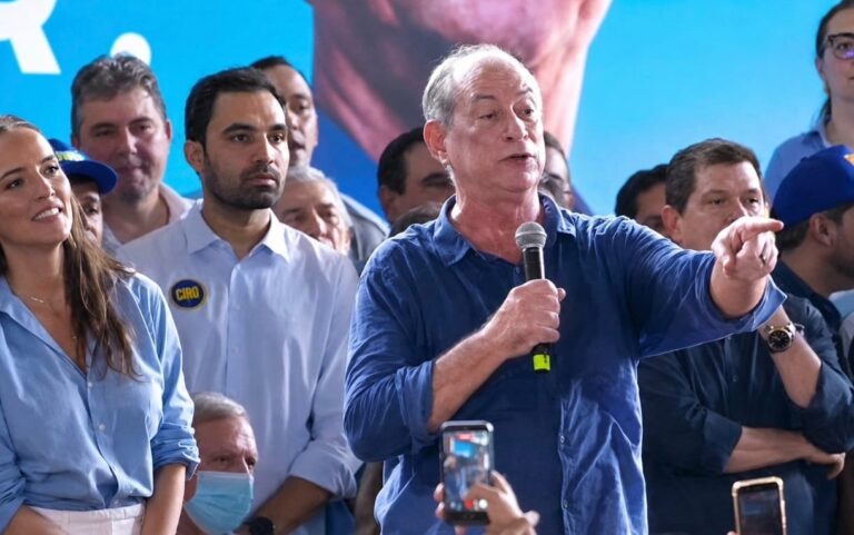 ciro-destrambelhado?-ex-ministro-manda-prender-apoiador-apos-confundir-gesto-com-simbolo-do-cv