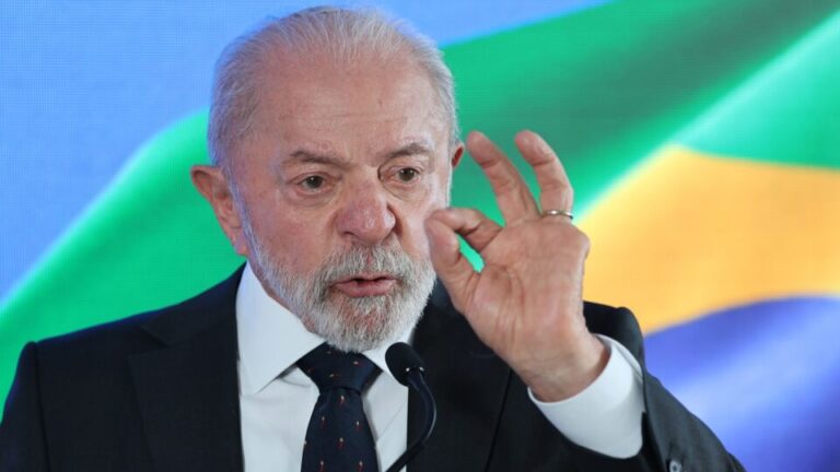 Lula diz que quer estreitar relação com Trump e neutralizar falsidades de Eduardo Bolsonaro lula-diz-que-quer-estreitar-relacao-com-trump-e-neutralizar-falsidades-de-eduardo-bolsonaro