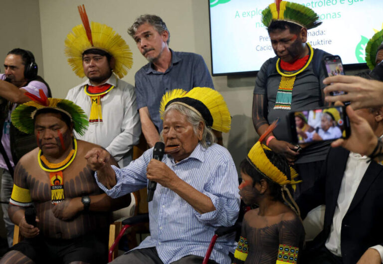 Cacique Raoni é internado novamente; liderança indígena está em UTI na cidade de Sinop (MT) cacique-raoni-e-internado-novamente;-lideranca-indigena-esta-em-uti-na-cidade-de-sinop-(mt)