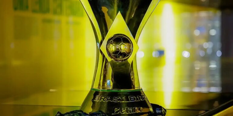 brasileirao:-flamengo-empata-com-athletico-pr-e-ajuda-palmeiras
