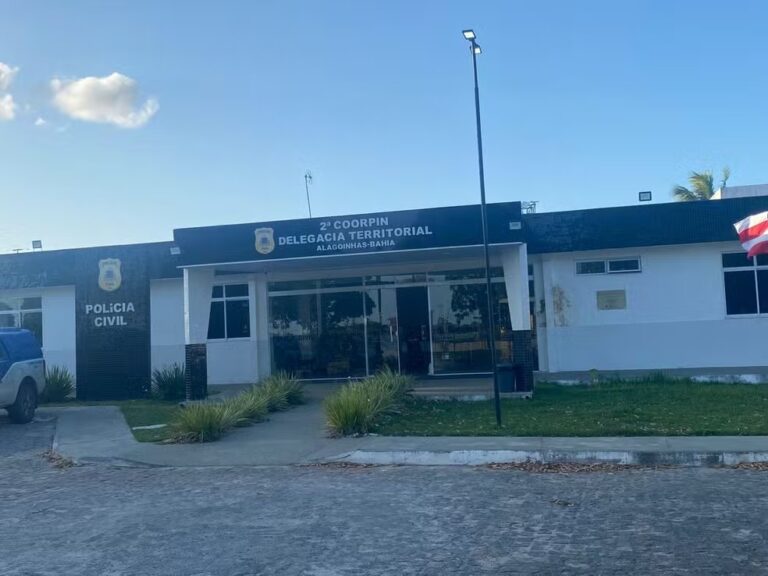 jovem-e-preso-suspeito-de-matar-pai-e-madrasta-a-tiros-dentro-de-casa-no-interior-da-bahia