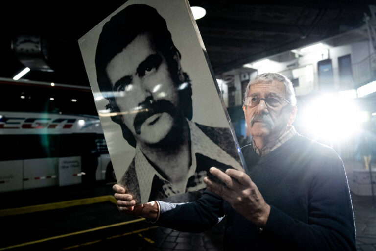 uruguaio-viaja-do-brasil-a-montevideu-para-marchar-em-busca-de-respostas-a-crimes-da-ditadura