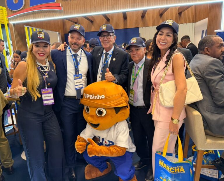 prefeita-jacqueline-leva-voz-de-nilo-pecanha-a-marcha-dos-prefeitos-em-brasilia