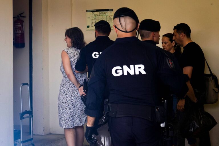policia-de-portugal-detem-francesa-suspeita-de-abandonar-filhos-de-4-e-5-anos