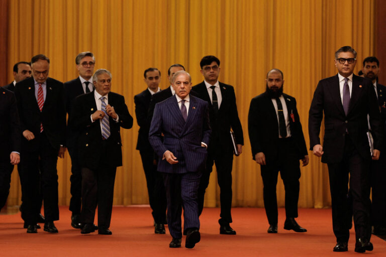 apos-trump-e-putin,-xi-recebe-premie-do-paquistao,-mediador-da-guerra-no-ira