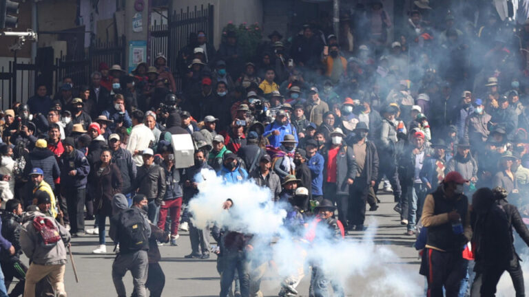 por-que-a-bolivia-vive-onda-de-caos-e-bloqueios-que-sufocam-a-capital?