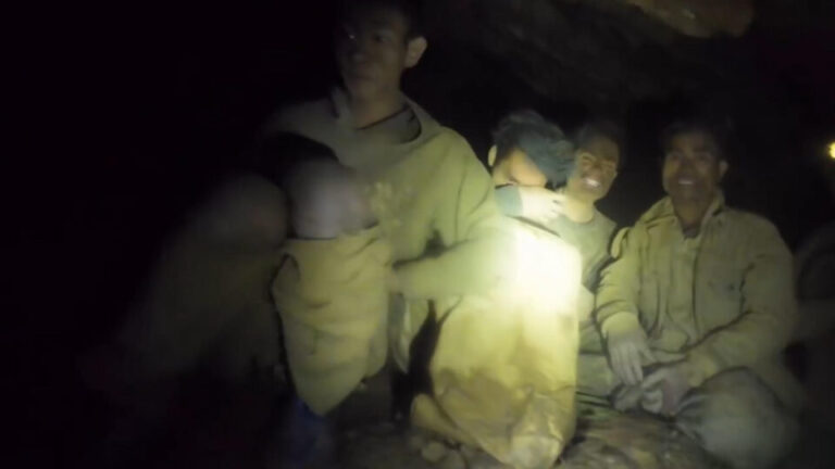 como-esta-sendo-a-missao-para-resgatar-homens-que-ficaram-presos-em-caverna-no-laos